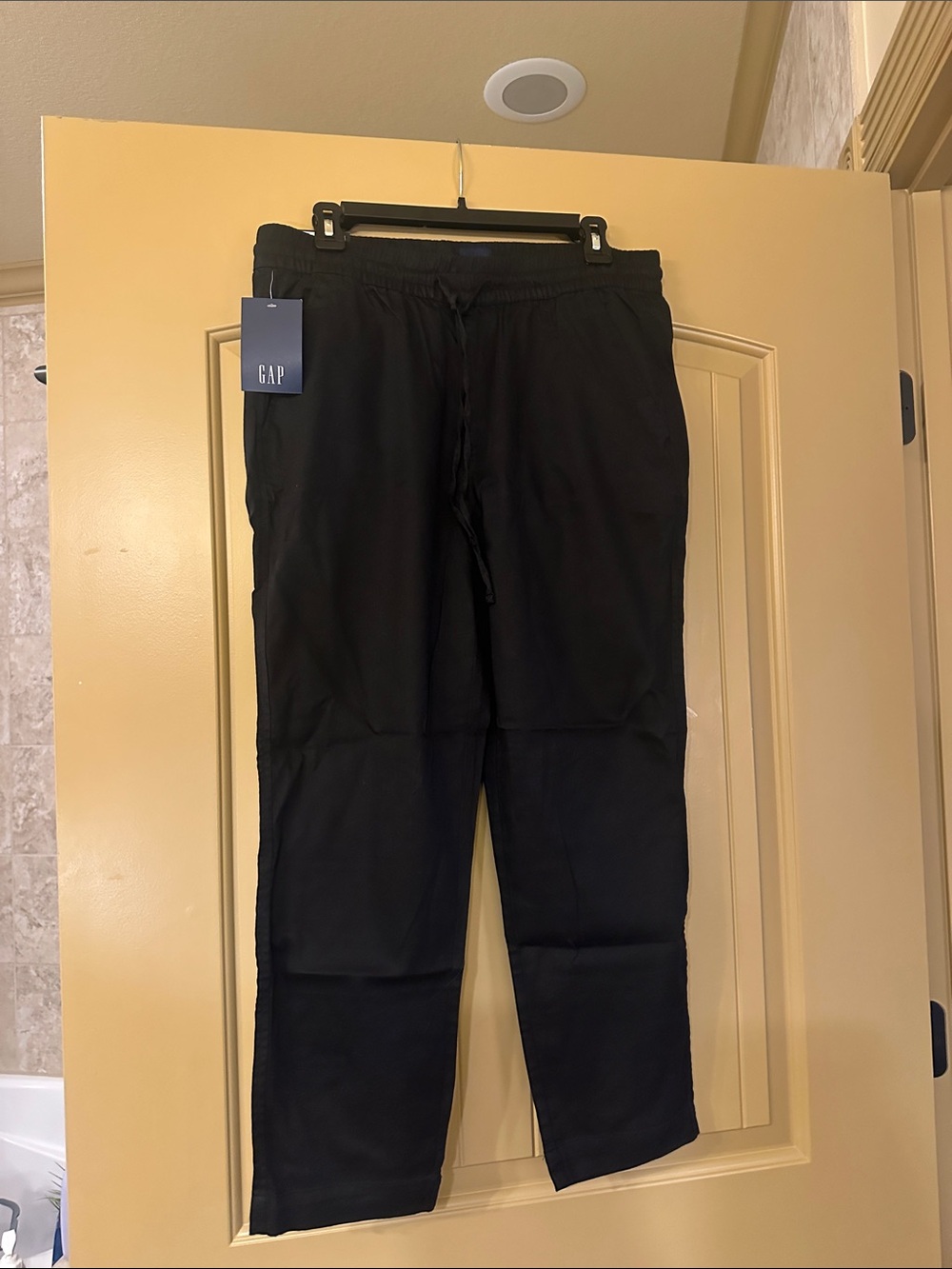 GAP Women’s Black Drawstring Jogger Pants